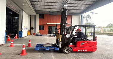 安智·細(xì)心| 叉車(chē)技能鉆研，開(kāi)啟匠心服務(wù)